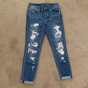 American Eagle Ripped Tomgirl Jeans - Size 0, NWOT